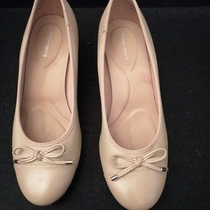 Easy Spirit Nude Wedges